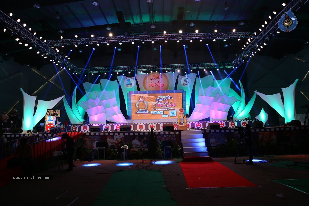 Santosham Film Awards 2014 - 37 / 86 photos