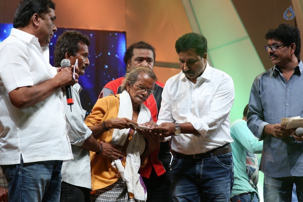 Santosham South India Film Awards 2016 Photos - 89 / 91 photos