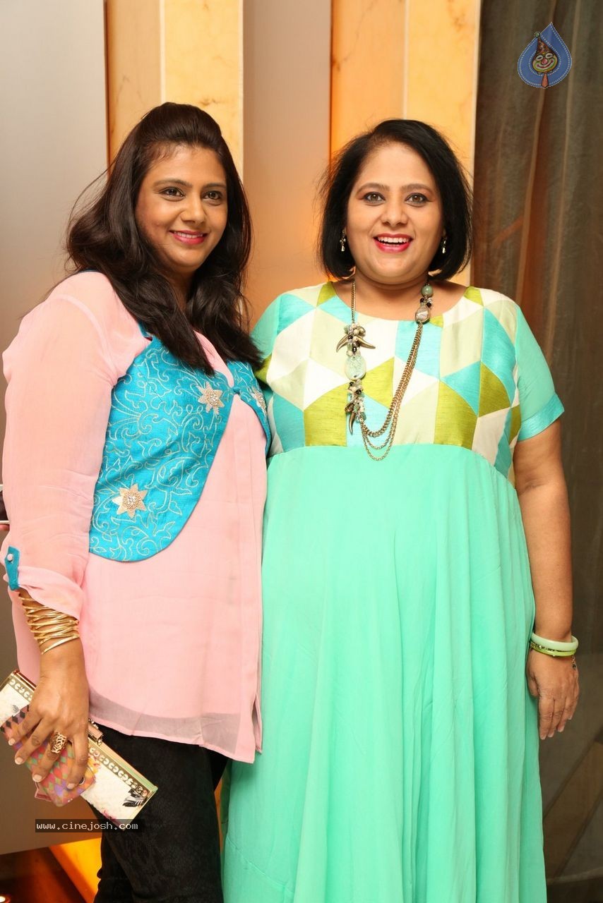Sashi Nahata 25th Wedding Anniversary - 3 / 128 photos