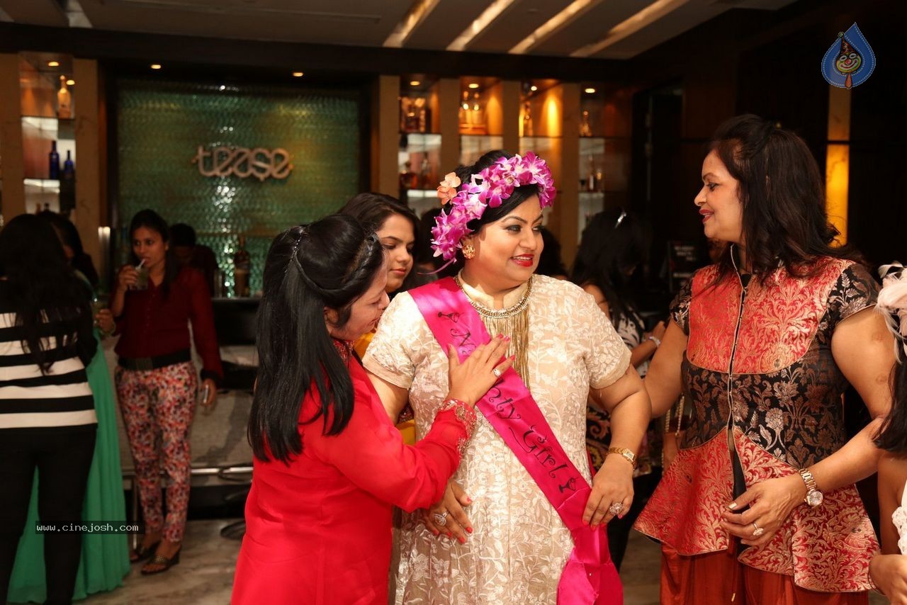 Sashi Nahata 25th Wedding Anniversary - 8 / 128 photos