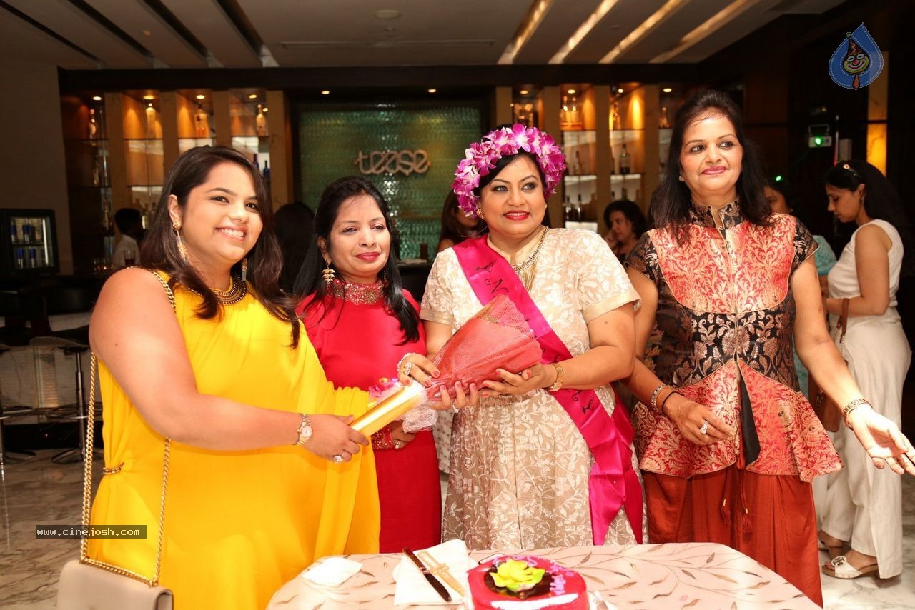 Sashi Nahata 25th Wedding Anniversary - 9 / 128 photos