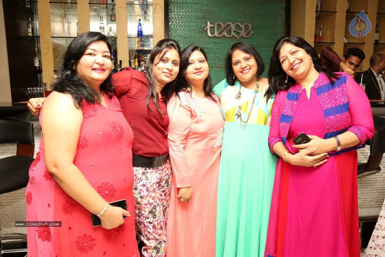 Sashi Nahata 25th Wedding Anniversary - 10 / 128 photos