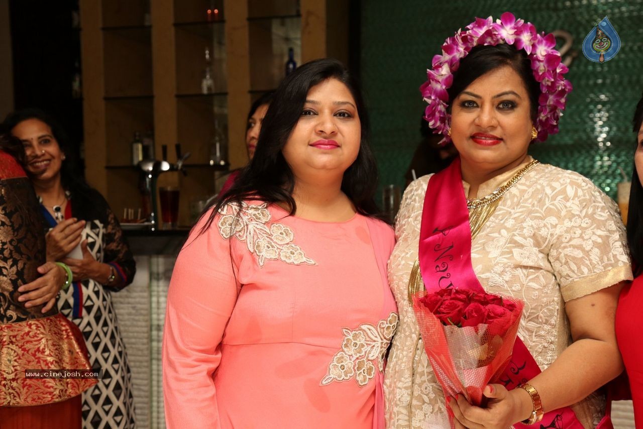 Sashi Nahata 25th Wedding Anniversary - 114 / 128 photos
