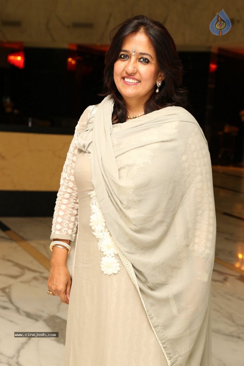 Sashi Nahata 25th Wedding Anniversary - 123 / 128 photos