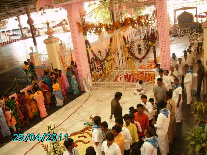 Sathya Sai Baba Condolences Photos - 31 / 109 photos