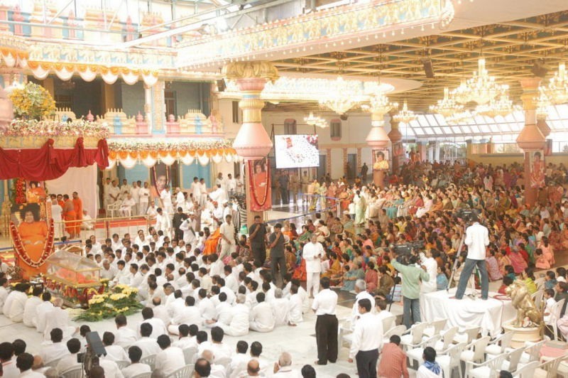 Sathya Sai Baba Maha Samadhi Photos - 39 / 59 photos