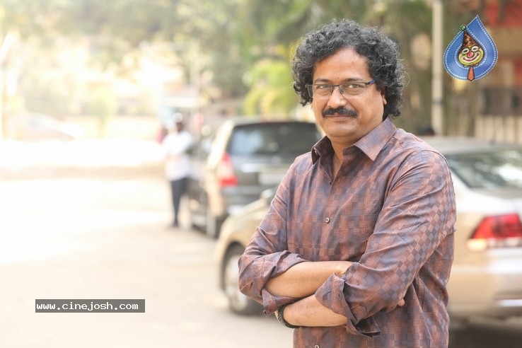 Satish Vegesna Interview Photos - 4 / 21 photos