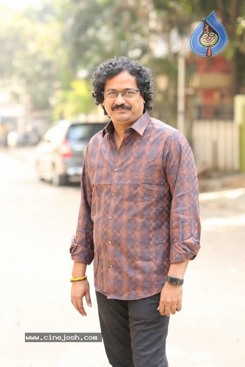 Satish Vegesna Interview Photos - 7 / 21 photos