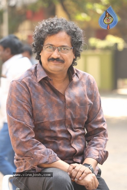 Satish Vegesna Interview Photos - 10 / 21 photos