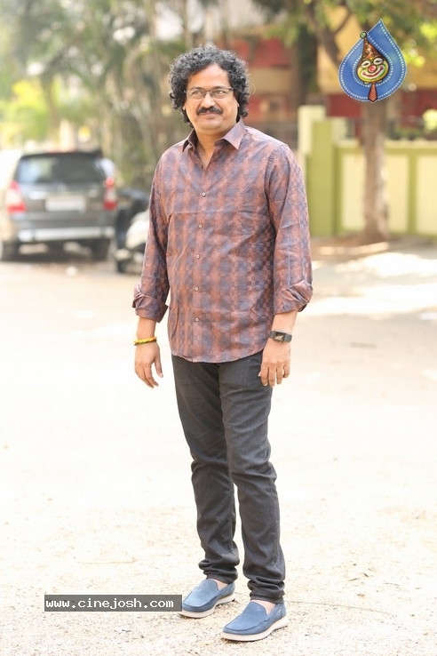 Satish Vegesna Interview Photos - 12 / 21 photos