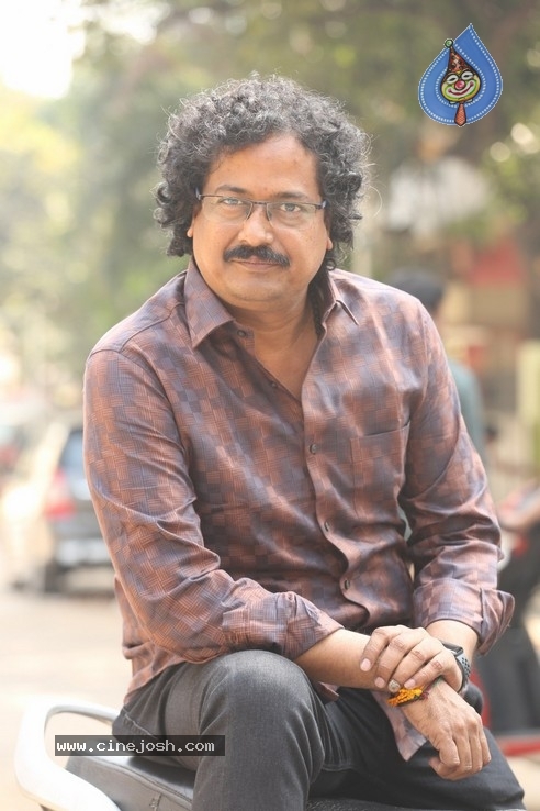 Satish Vegesna Interview Photos - 13 / 21 photos