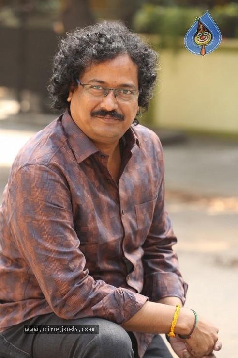 Satish Vegesna Interview Photos - 21 / 21 photos