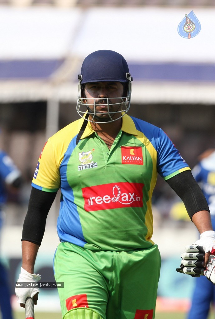 Semi Final 1 Kerala Strikers vs Karnataka Bulldozers Match - 29 / 71 photos