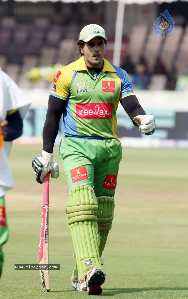 Semi Final 1 Kerala Strikers vs Karnataka Bulldozers Match - 62 / 71 photos