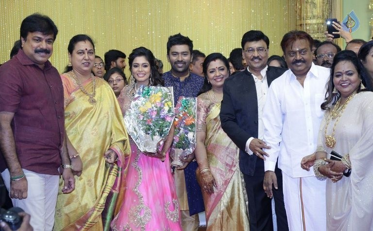 Shanthnu and Keerthi Wedding Reception Photos - 74 / 126 photos