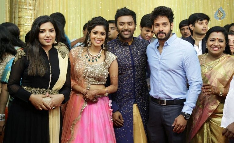 Shanthnu and Keerthi Wedding Reception Photos - 78 / 126 photos
