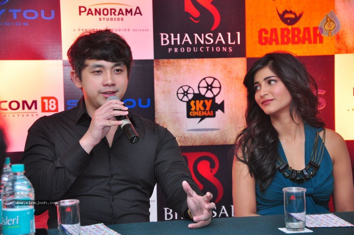 Shruti Hassan Launches Gabbar Game - 33 / 69 photos