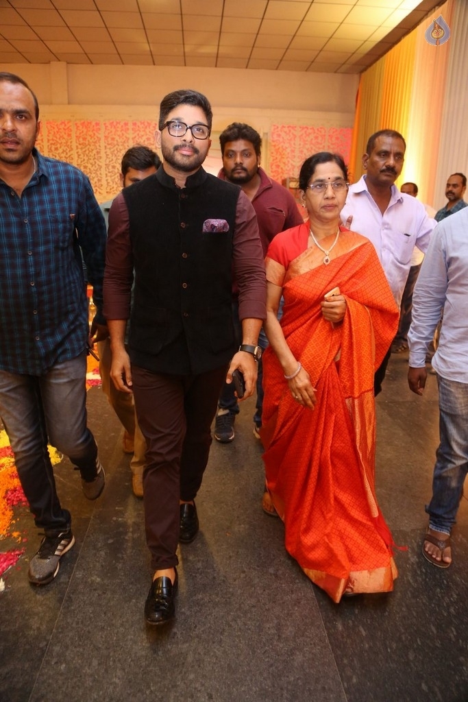 Shyam Prasad Reddy Daughter Wedding Photos 2 - 64 / 119 photos