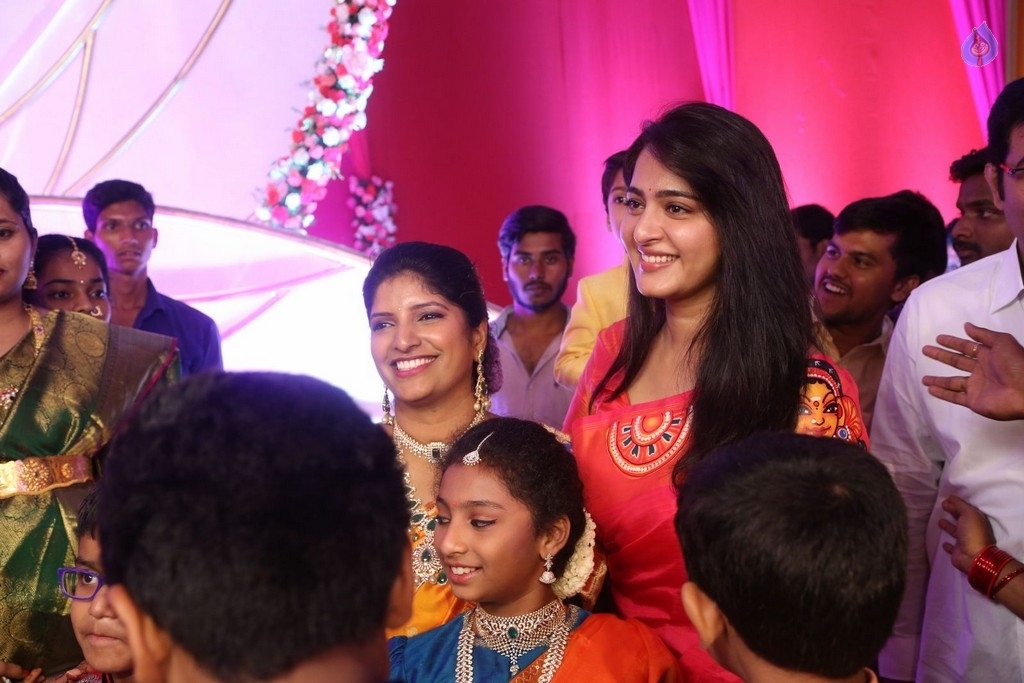 Shyam Prasad Reddy Daughter Wedding Photos 3 - 42 / 84 photos