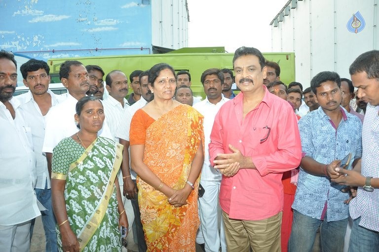Siddhapuram People Meets Mahesh Babu - 1 / 5 photos