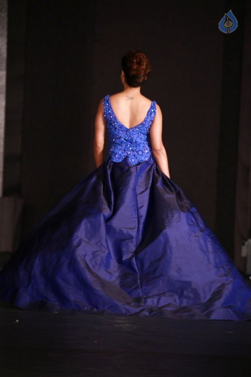 Sidney Sladen 2015 Breakaway Fashion Show - 18 / 73 photos