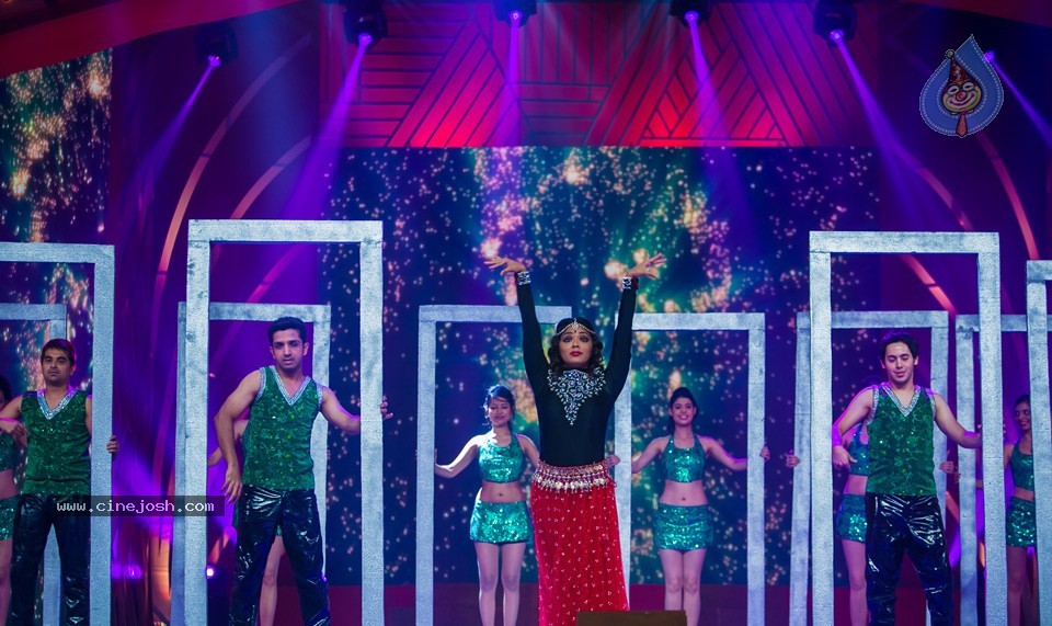 SIIMA 2013 Awards Day2 Photos 01 - 31 / 153 photos