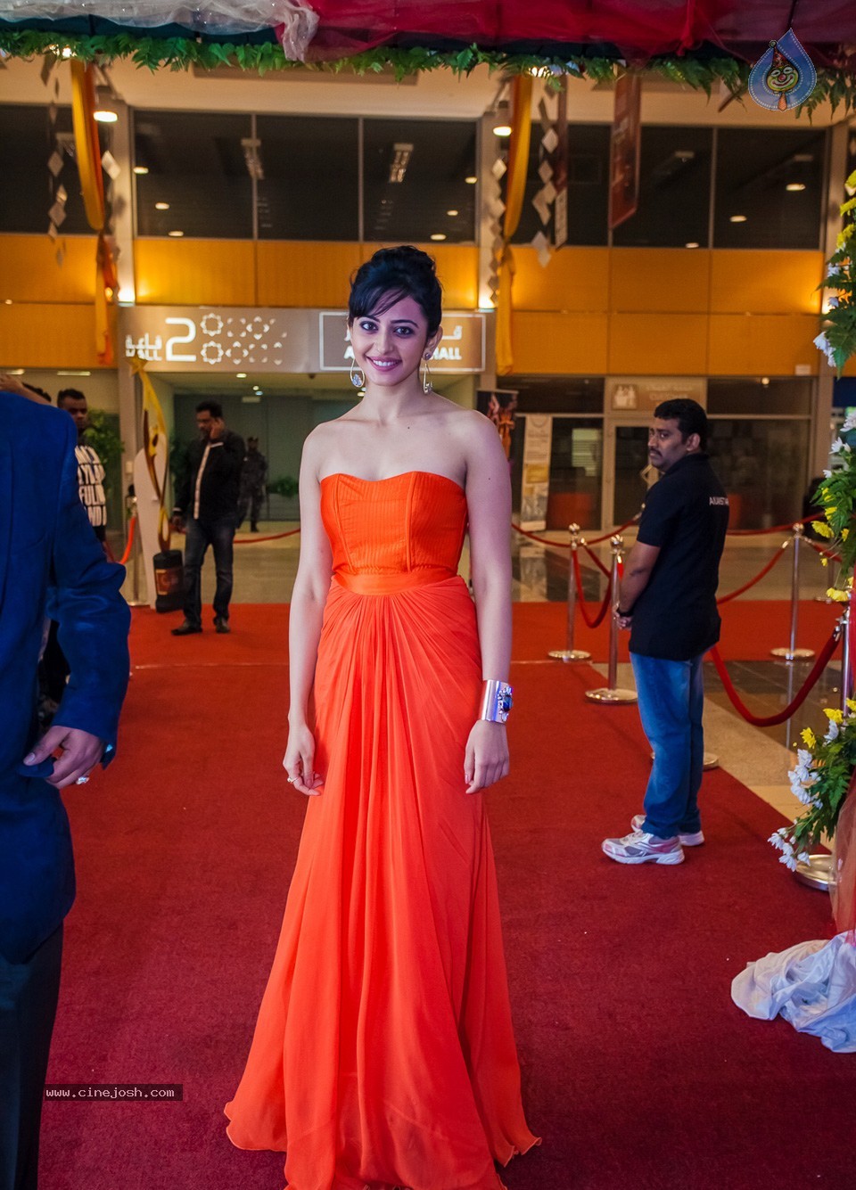 SIIMA 2013 Awards Day2 Photos 02 - 84 / 156 photos
