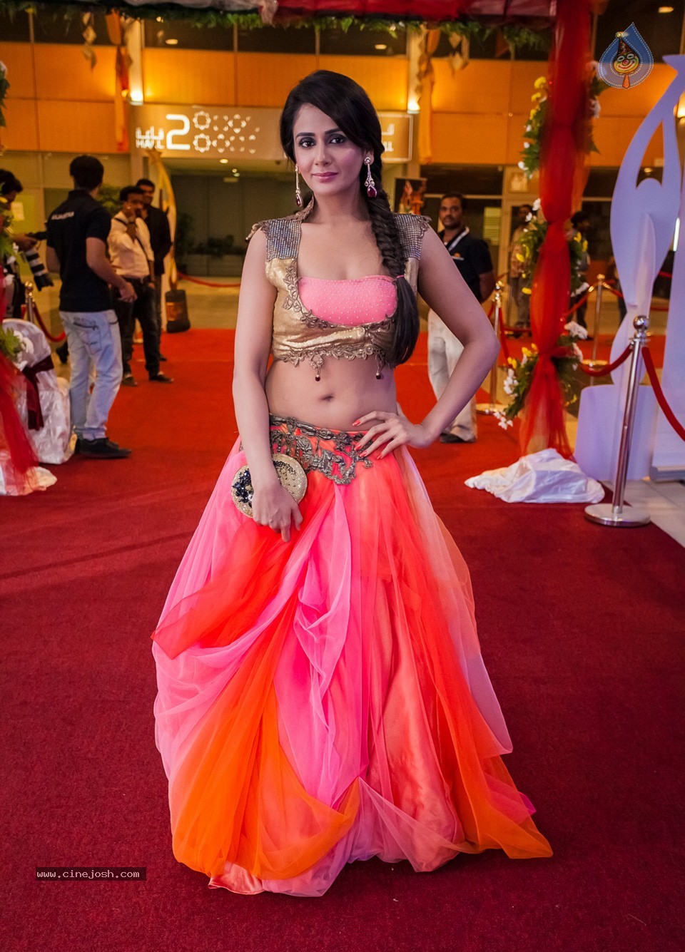 SIIMA 2013 Awards Day2 Photos 02 - 88 / 156 photos
