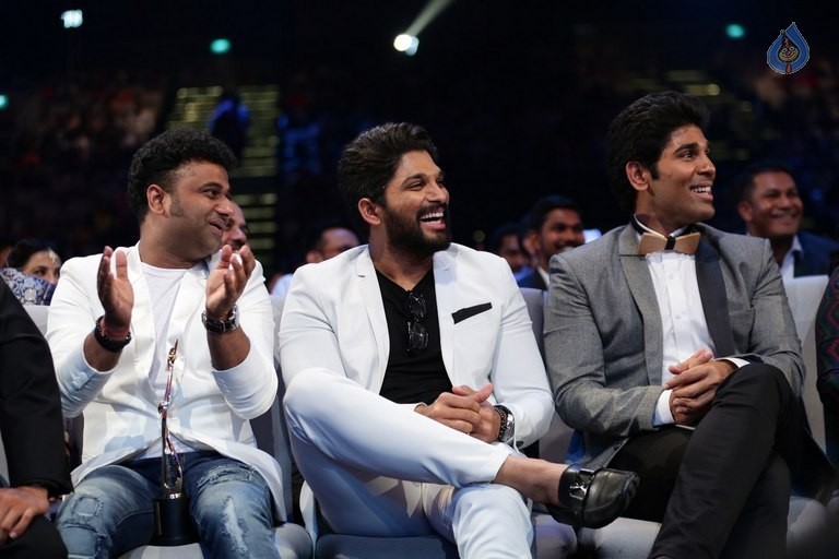 SIIMA 2016 Awards Function Photos Day 2 - 3 / 99 photos