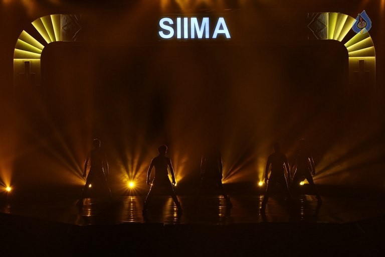 SIIMA 2016 Awards Function Photos Day 2 - 38 / 99 photos
