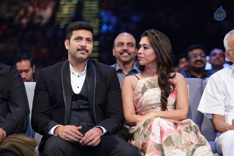 SIIMA 2016 Awards Function Photos Day 2 - 70 / 99 photos