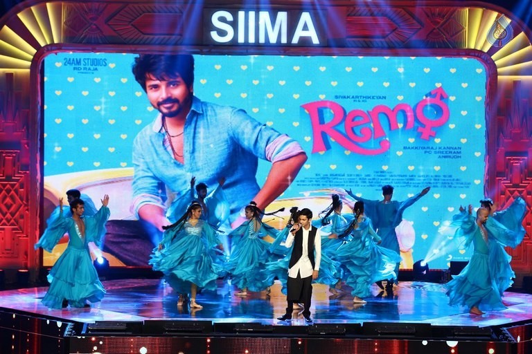 SIIMA 2016 Awards Function Photos Day 2 - 88 / 99 photos
