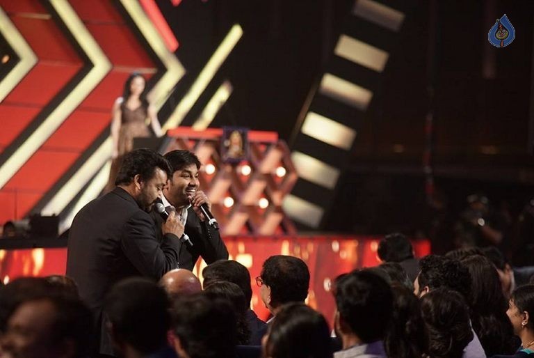 SIIMA Awards 2015 Event Photos - 37 / 74 photos