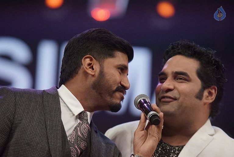 SIIMA Awards 2015 Event Photos - 67 / 74 photos