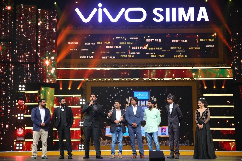 SIIMA Awards 2017 Gallery - 67 / 97 photos