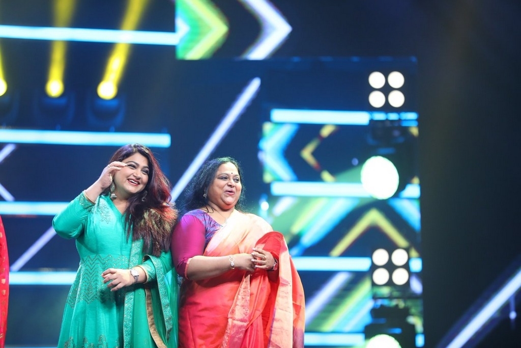 SIIMA Awards 2017 Gallery - 72 / 97 photos