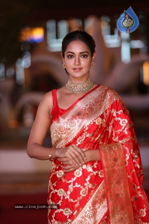 Siima Awards 2018 Red Carpet Day 01 - 18 / 102 photos