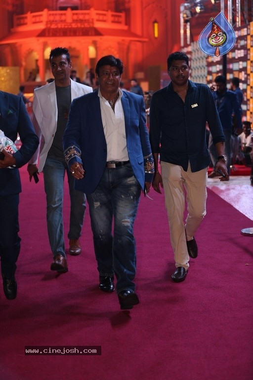 Siima Awards 2018 Red Carpet Day 01 Set 2 - 18 / 42 photos