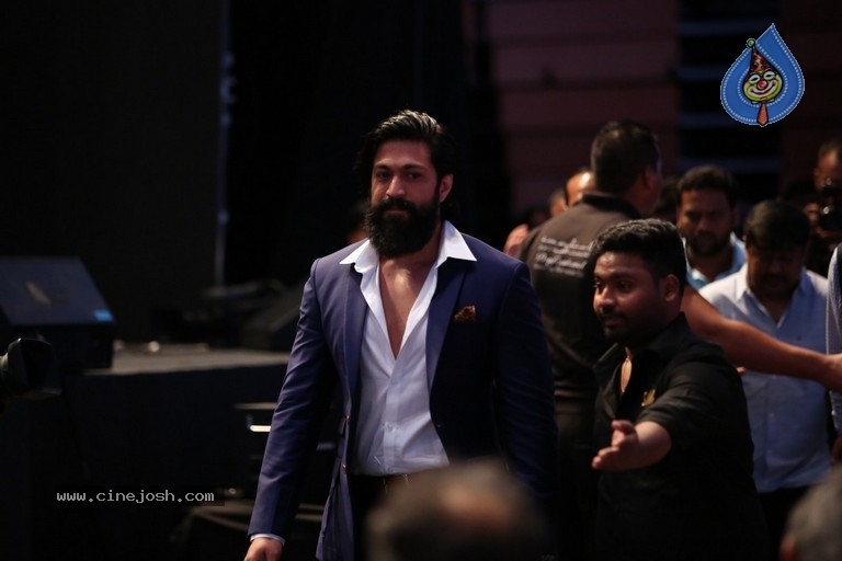 SIIMA Awards 2019 Photos Set 2 - 11 / 114 photos