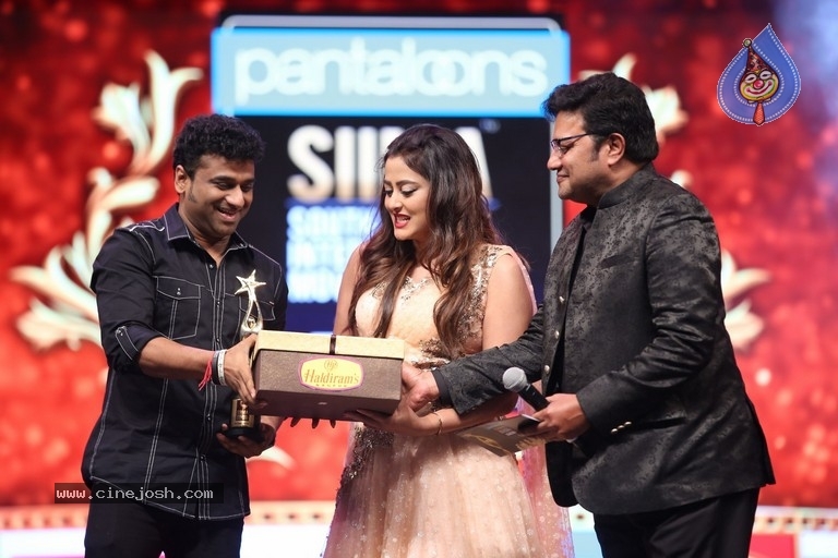 SIIMA Awards 2019 Photos Set 2 - 23 / 114 photos