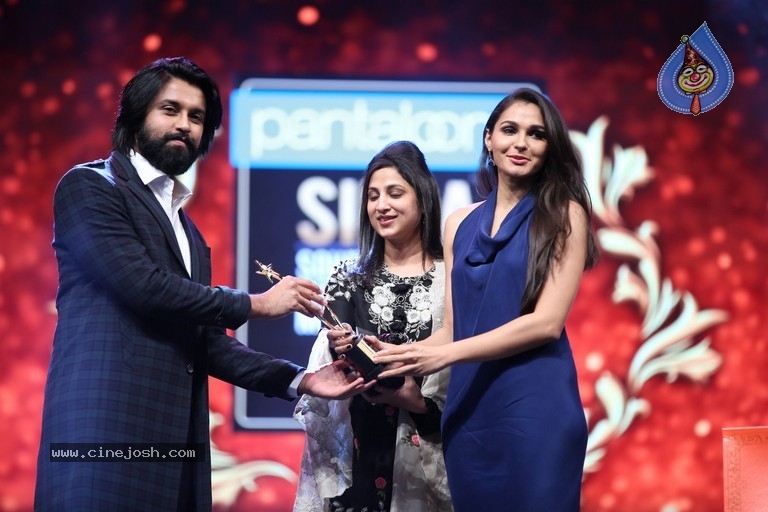 SIIMA Awards 2019 Photos Set 2 - 39 / 114 photos