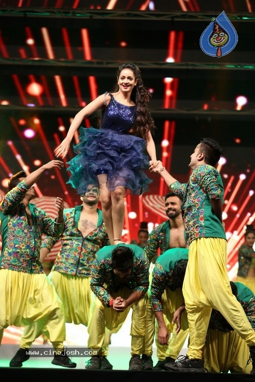 SIIMA Awards 2019 Photos Set 2 - 43 / 114 photos
