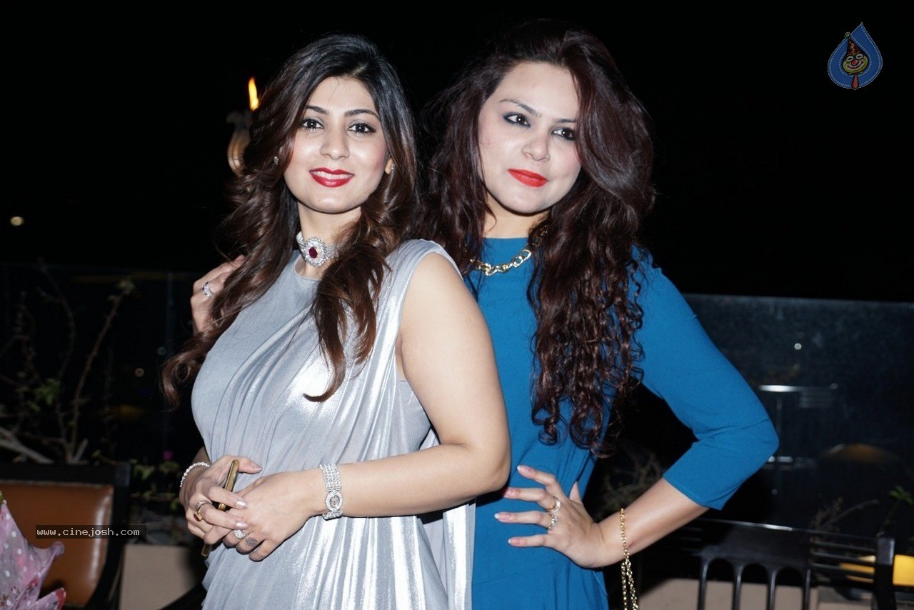 Sikander n Shaheen Wedding Anniversary Event - 102 / 120 photos
