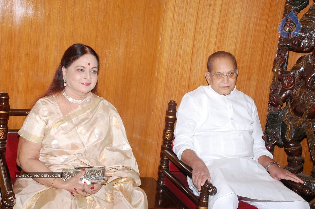 Silver Crown Award to Krishna n Vijaya Nirmala - 27 / 35 photos