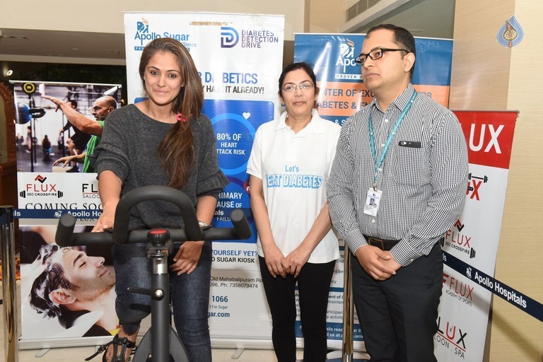 Simran at World Obesity Day Event - 18 / 21 photos