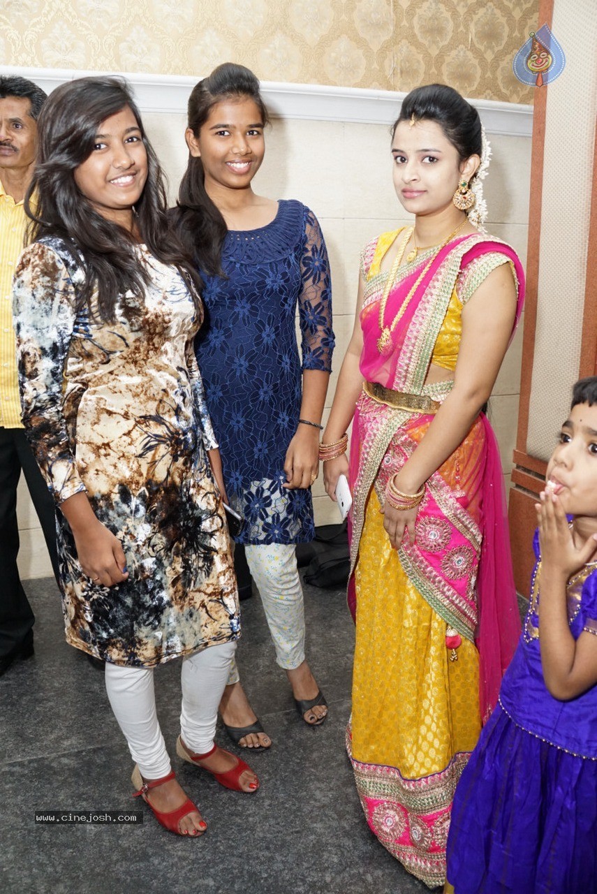 Singer Deepu and Swathi Wedding Ceremony - 49 / 150 photos