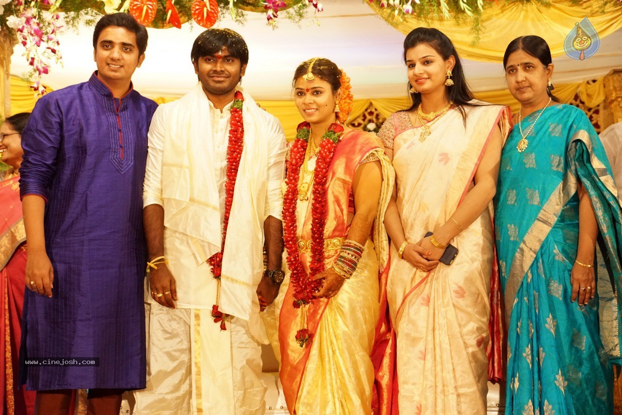 Singer Deepu and Swathi Wedding Ceremony - 115 / 150 photos
