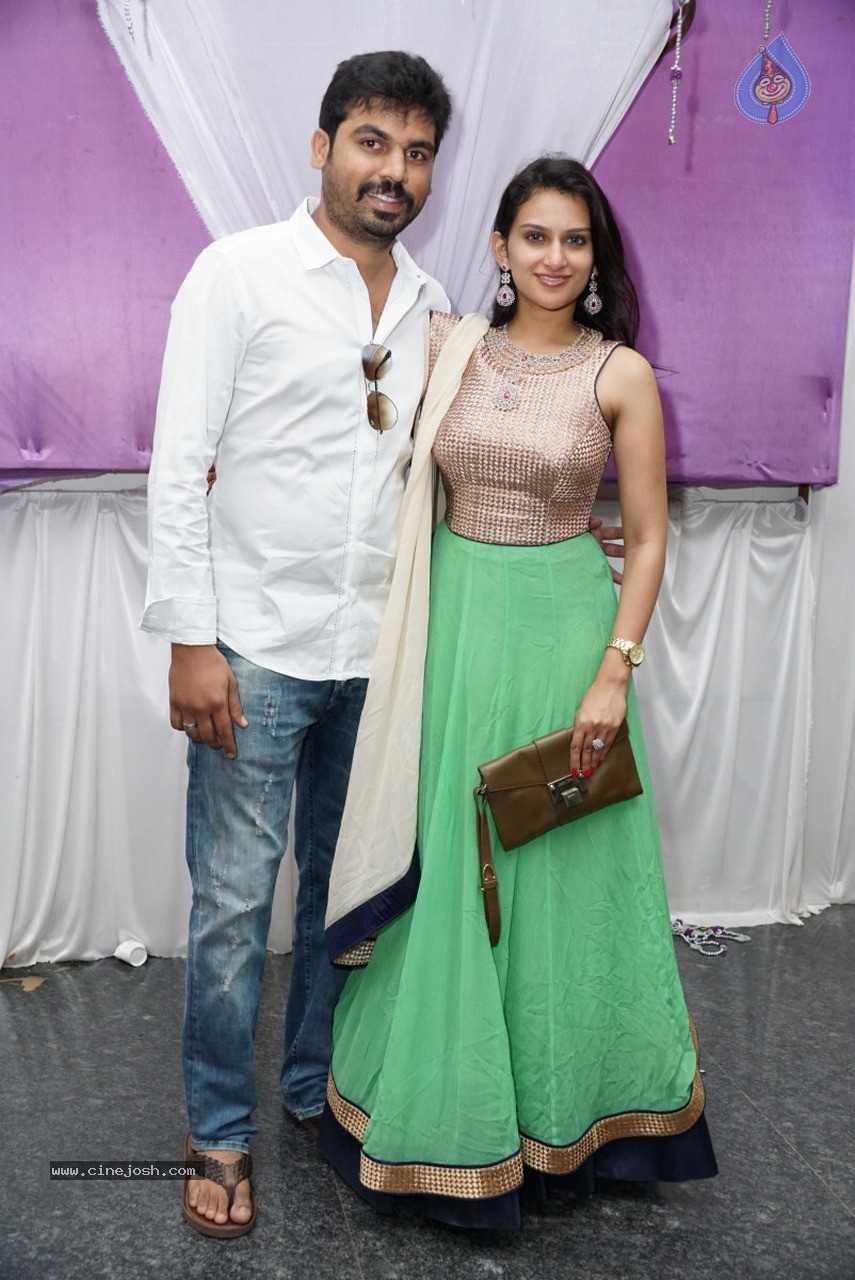 Singer Deepu and Swathi Wedding Ceremony - 132 / 150 photos