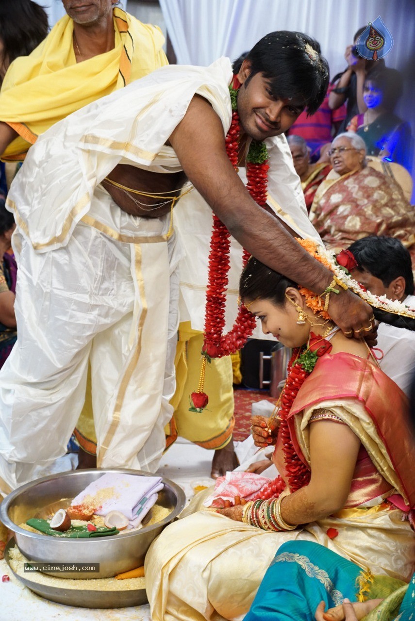 Singer Deepu and Swathi Wedding Ceremony - 140 / 150 photos