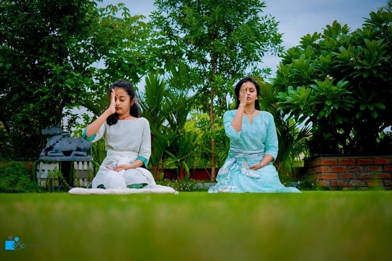Singer Smita Yoga Day Special - 3 / 5 photos